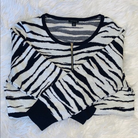 Pre-Owned $90 Ann Taylor Zebra Zip Cardigan Medium - Picture 6 of 10